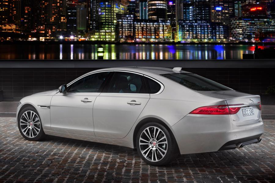  Jaguar XF Portfolio 2016 года  (AU) (фото 15 из 20)